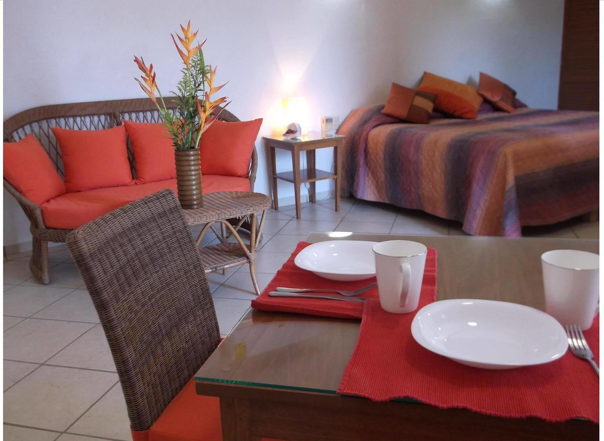 Casa Misifus Hotell Barra de Navidad Eksteriør bilde